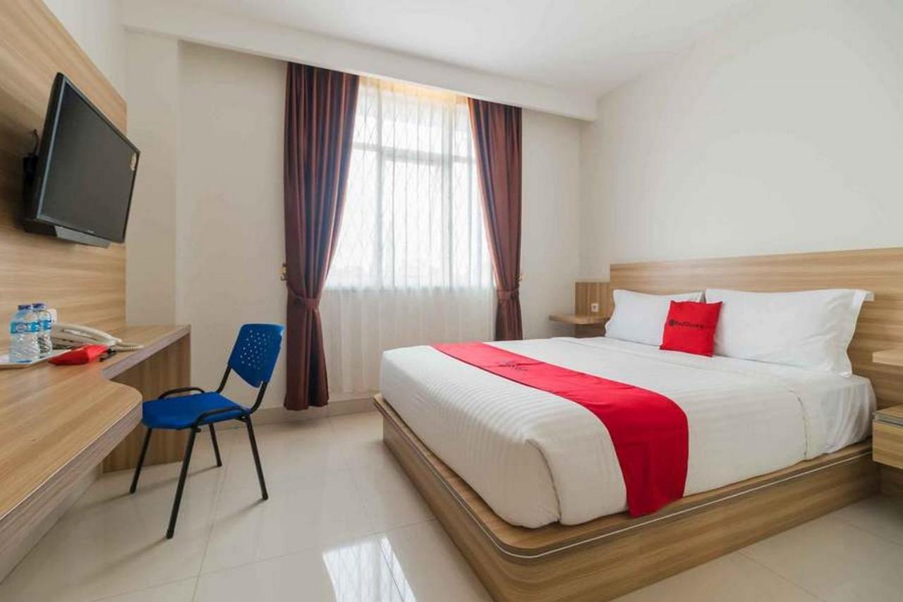 Kampoeng Pacet Mitra Reddoorz Hotel Mojokerto
